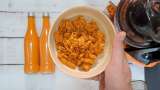 Succo di olivello spinoso con zenzero, limone e miele - Preparazione passo 6