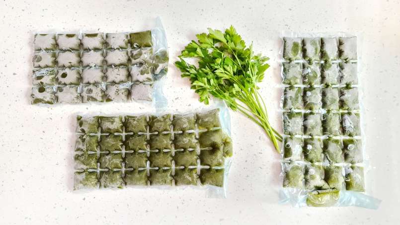 Succo di prezzemolo con lime in impacchi di ghiaccio, foto 9