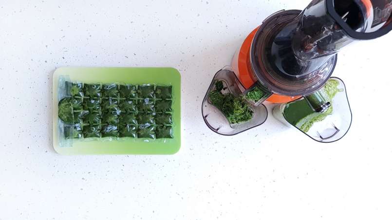Succo di prezzemolo con lime in impacchi di ghiaccio, foto 16