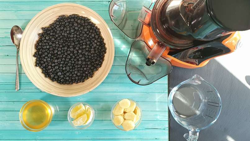 Sciroppo di aronia con zenzero e miele, foto 1