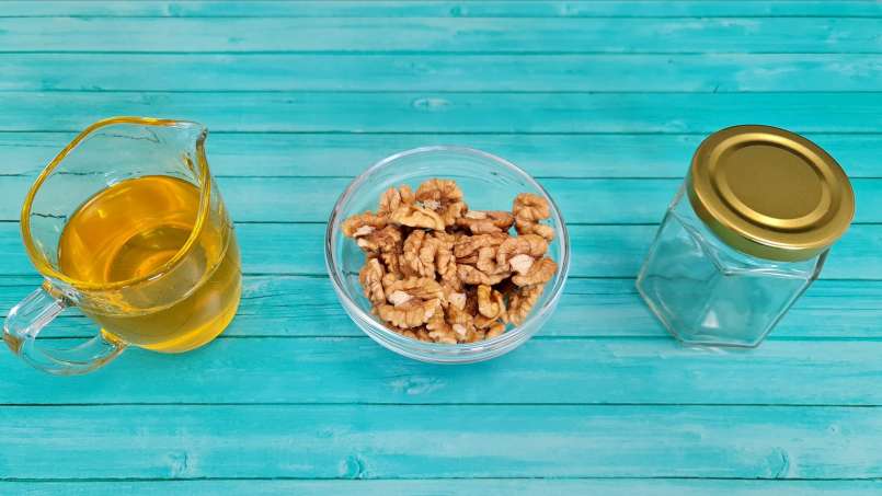 Gherigli di noce al miele in barattolo, foto 6