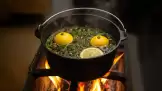 Sciroppo di abete e gemme di pino con miele